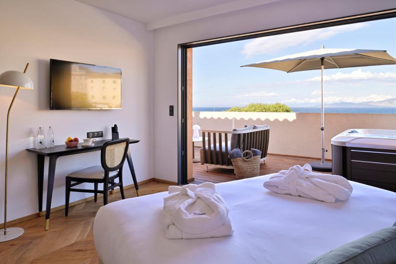 Hotel & Spa Rocabella เอลเลอรูซ ภายนอก รูปภาพ